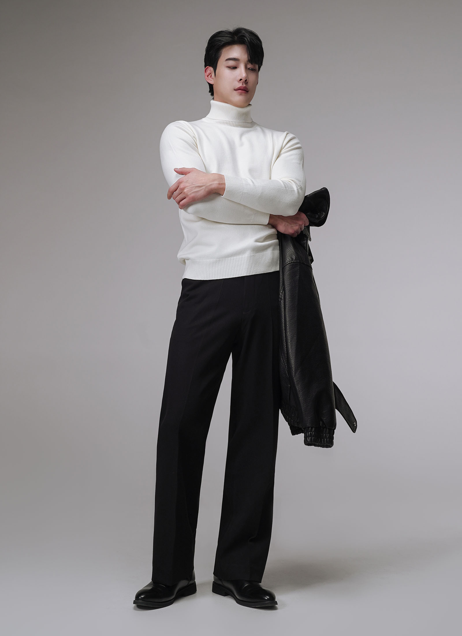 HIGH TURTLENECK SWEATER - Image 2