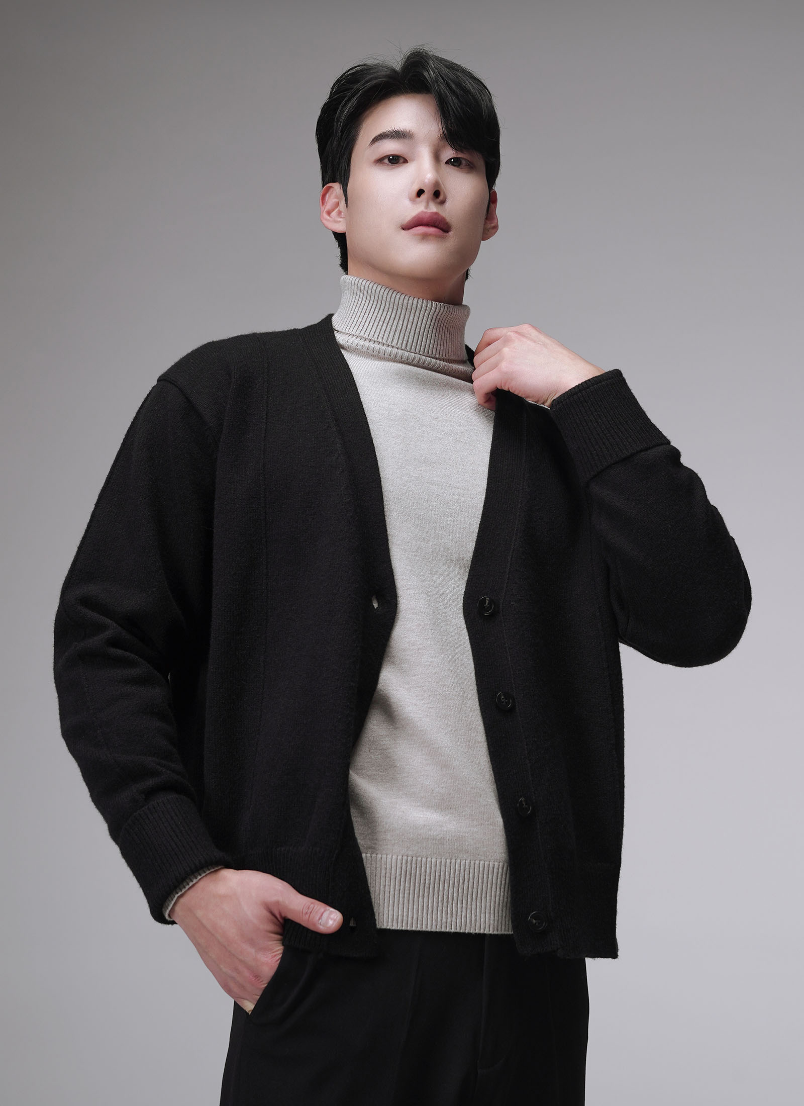 High Turtleneck Sweater - Image 4
