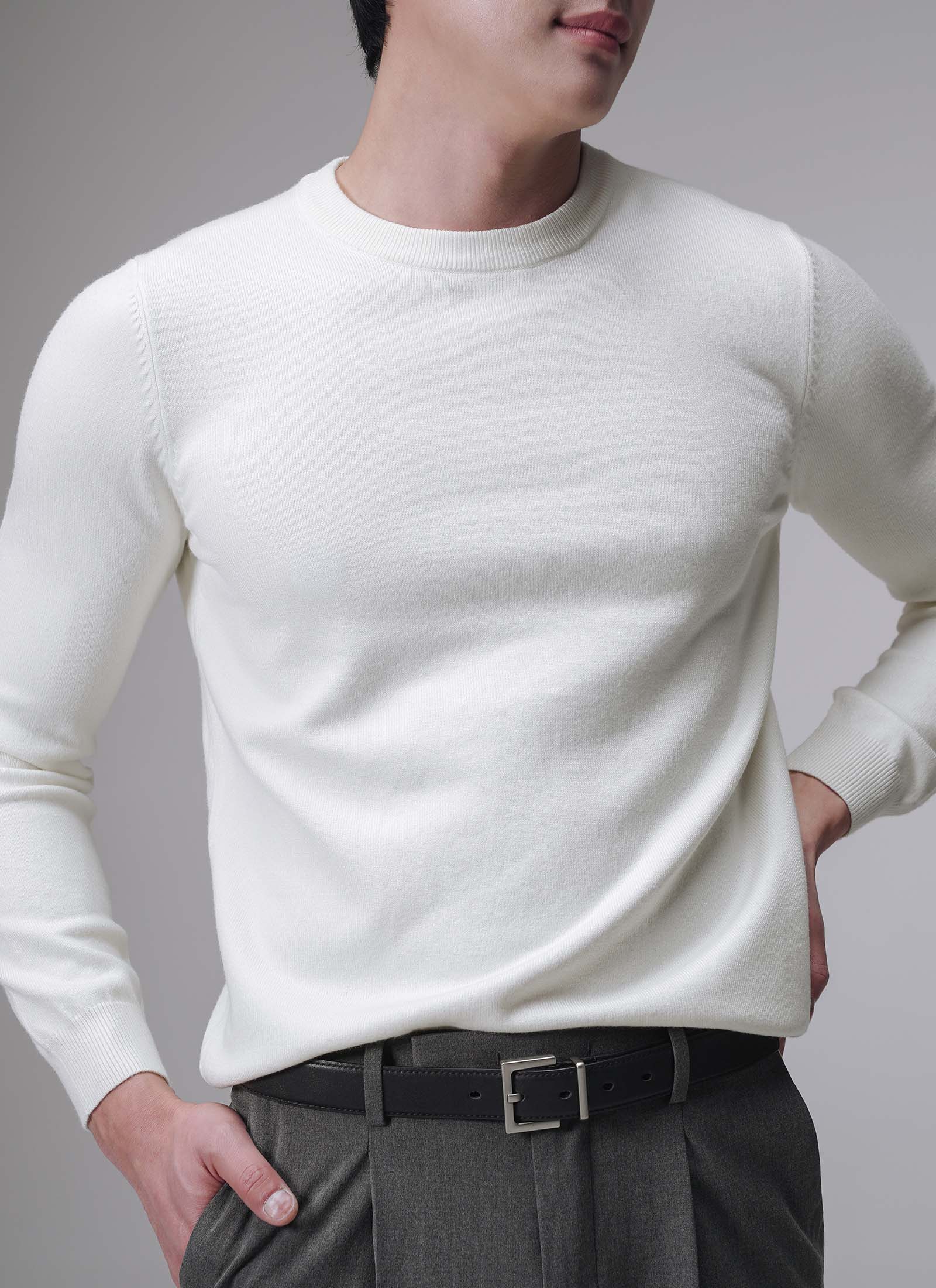 CLASSIC CREW NECK SWEATER - Image 4