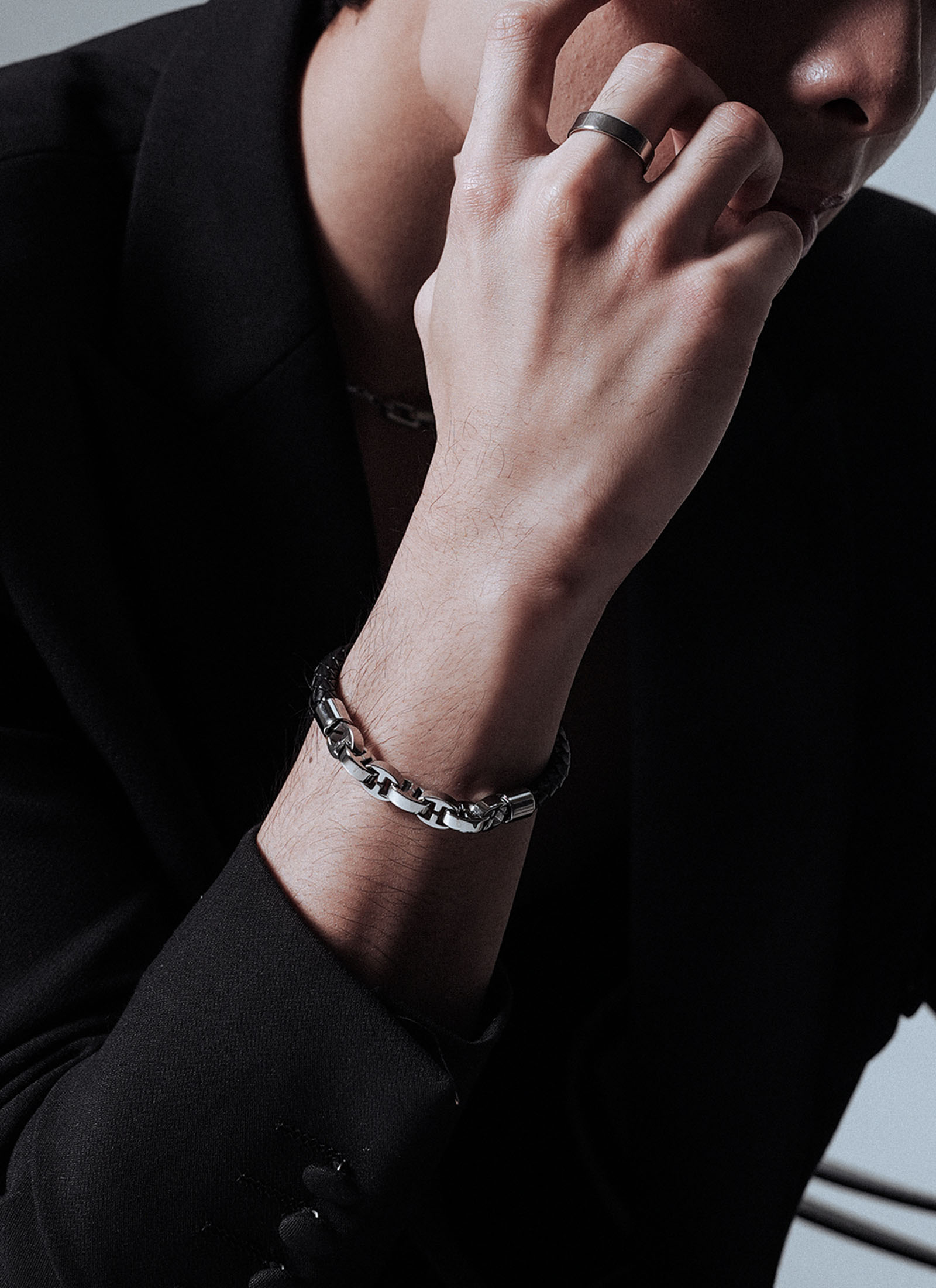 LEATHER CHAIN ROYAL - Image 5