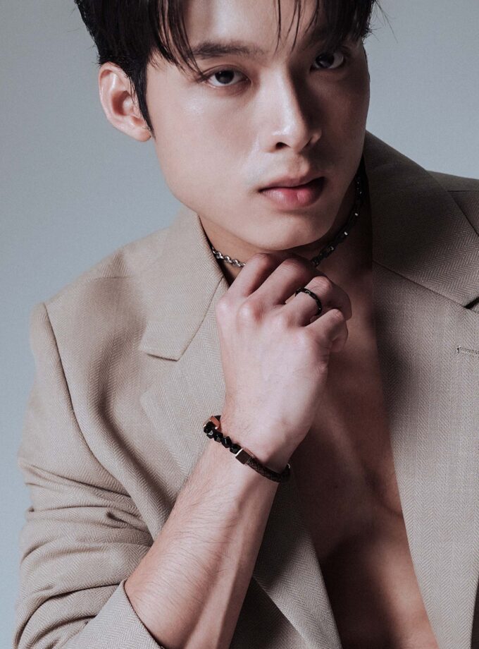 BRONZE ORBIT LEATHER