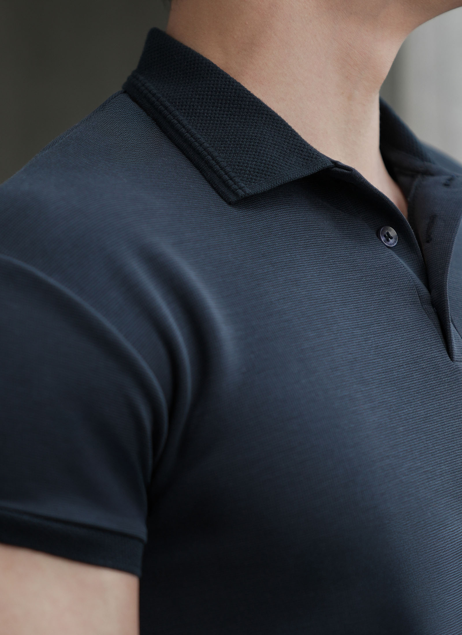 Muscle fit Ultra Cloud - Clean Collar - Image 4